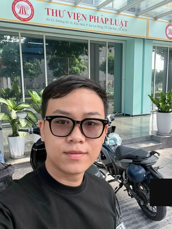 Luận, Lập trình viên — đã che biển số xe