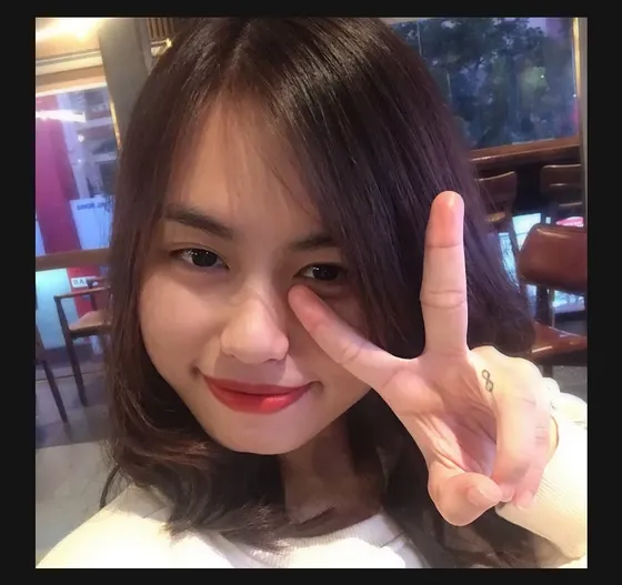 Mia, Trưởng nhóm kế toán